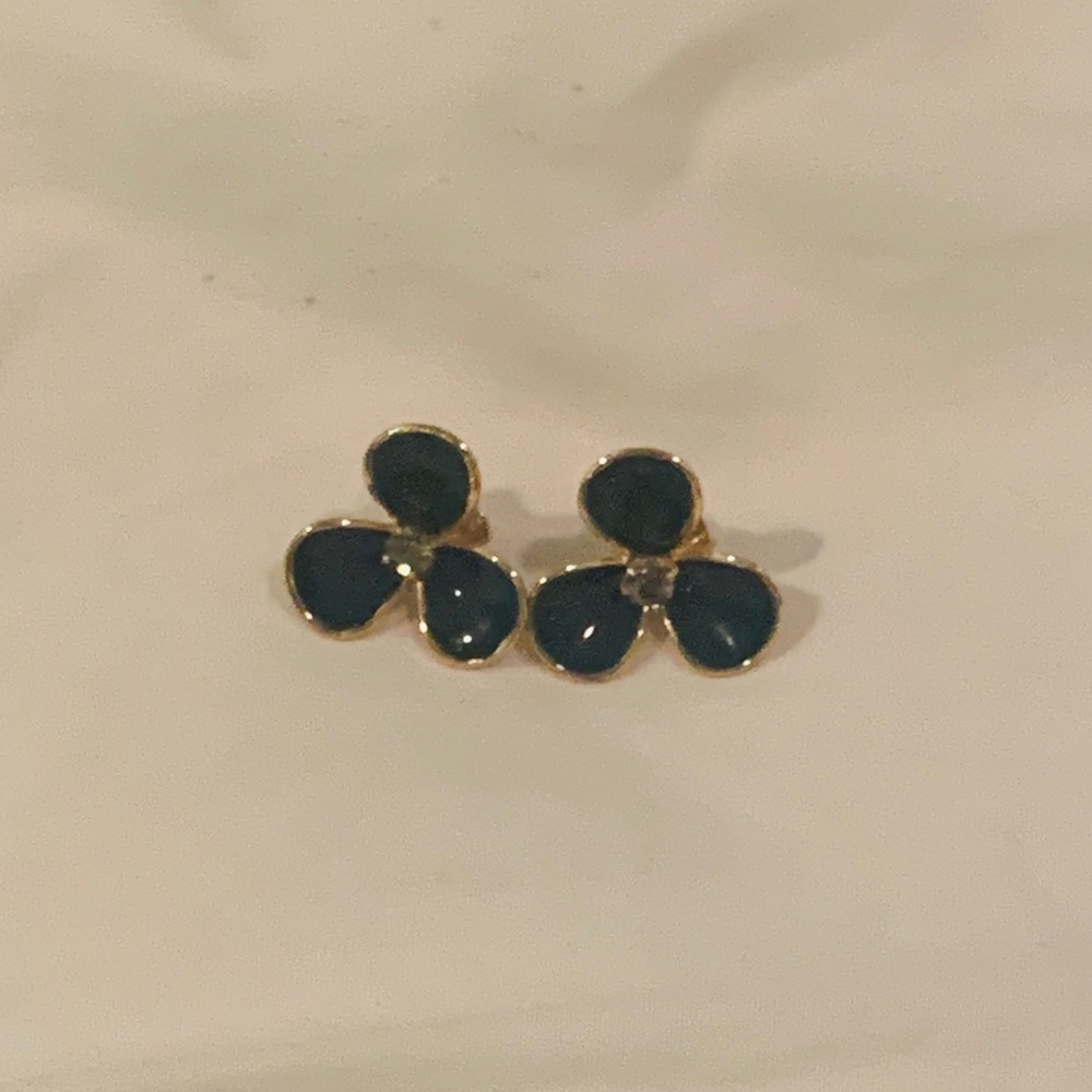 Flower earings💕
